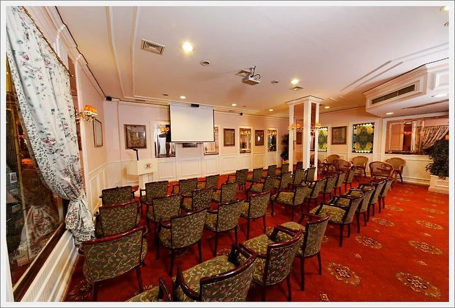 Hotel Yigitalp Istanbul 4*,